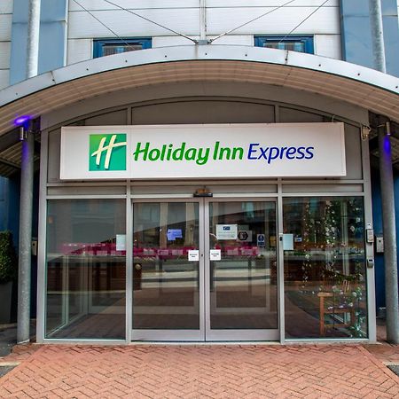 Holiday Inn Express Royal Docks By Ihg London Eksteriør bilde